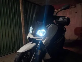 xmax abs moteur neuf sous garantie