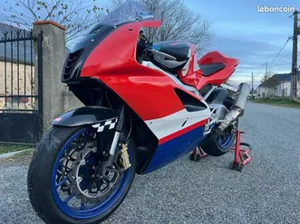 aprilia rsv 1000 piste