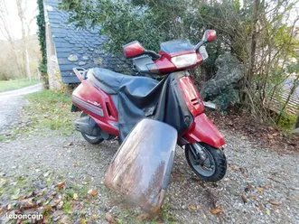 scooter peugeot sv 125, très bon état