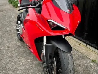 ducati panigale v2