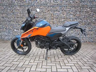 ktm 125 duke / aktion