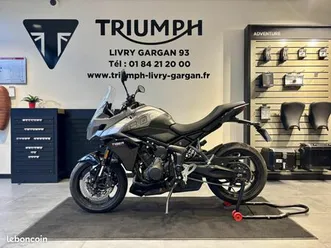 triumph tiger 800