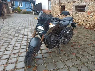 cb125r + top case + bulle + antivol