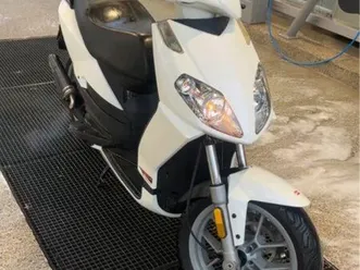 aprillia sportcity one