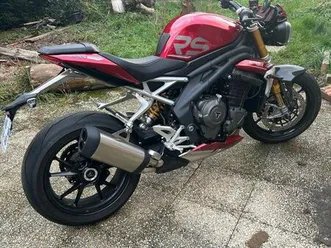 triumph speed triple 1200 rs