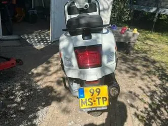 vespa 300 gts bouwjaar mei 2023 — motoren | piaggio — marktplaats
