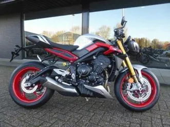 triumph street triple 765 rx new street triple rx (bj 2025) — motoren | triumph — marktplaats