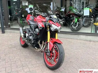 ② kawasaki z900 50th anniversary akrapovic performance