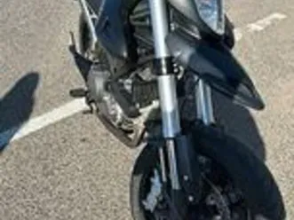 ducati hypermotard 796 - 2011