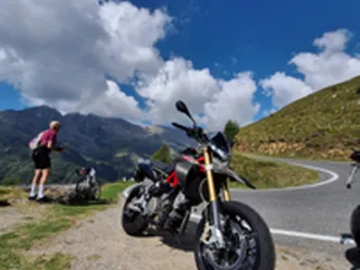 aprilia dorsoduro 750 factory