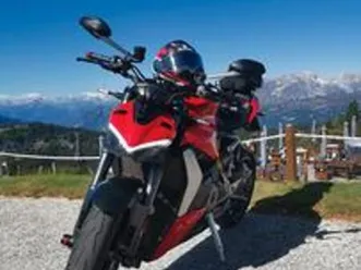 ducati streetfighter v2 - 2022