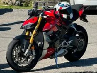 ducati streetfighter v4s