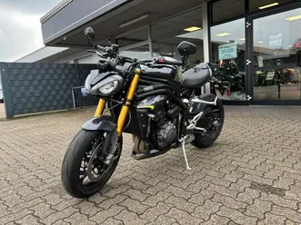 triumph speed triple 1200rs