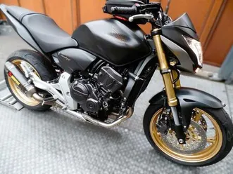 ② hornet 600cm3 2013 102cv akra garantie 1.2.3ans jhb