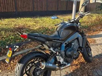 yamaha mt09 tech black 2022 - mivv gp pro carbon - 12000 km — motoren | yamaha — marktplaats
