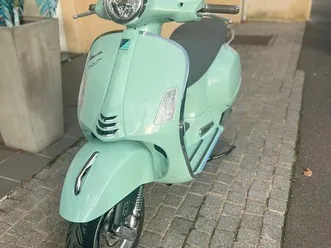 scooter vespa gts 125