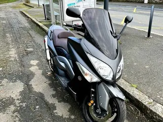 vends t-max 500 2009 état exceptionnel