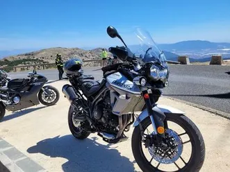 triumph - tiger 800