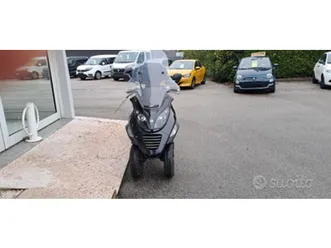 piaggio mp3 400