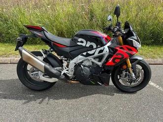 aprilia tuono v4 1100 factory endast 153 mil !