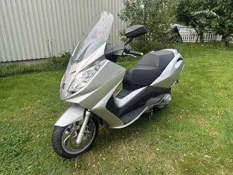 peugeot satelis 125 cc 2006 (lätt mc/a1, låga mil!)