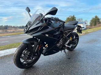 suzuki gsx-8r * slutspurt sulas suzuki klipp *