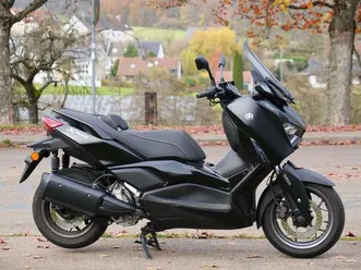 yamaha xmax 300 tech max