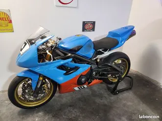 triumph daytona 675 piste