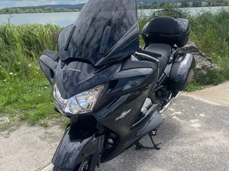 vends honda 1300 pan european