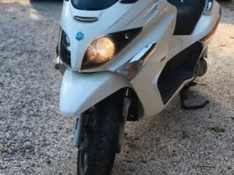 scooter piaggio 125 xevo