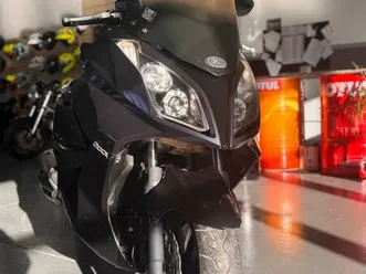 vendo kymco downtown 300i (2009 - 17) usata a massa (codice 9886541) - moto.it