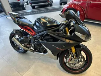 triumph daytona 675r
