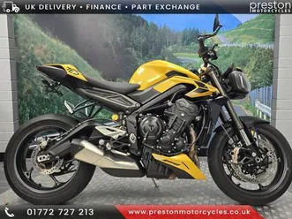 triumph street triple 765 triumph rs 765 cc