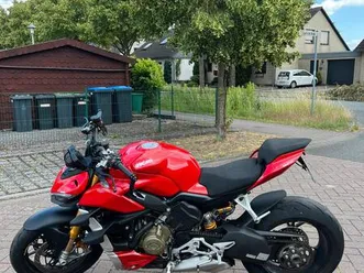 ducati streetfighter v4s