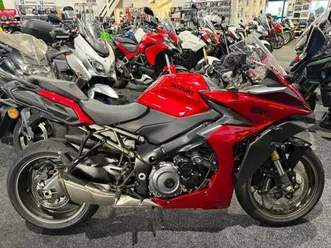 2024 suzuki gsxs 1000 gt