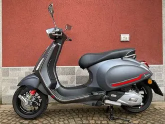 vespa sprint 125 i.e. vespa sprint 125 abs grigio