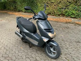 aprilia sr 125 leonardo st