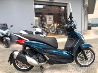 piaggio beverly 300 anno 2023