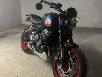 occasion triumph trident 660 triple tribute