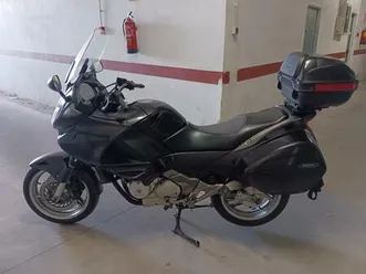 honda - deauville 700