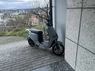 zilla loki e-roller 25km/h 1'700km top canton berne -