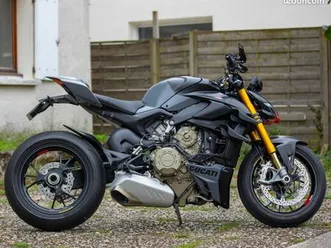 ducati streetfigther v4s grey