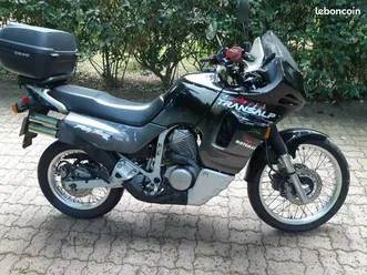 moto transalp 600