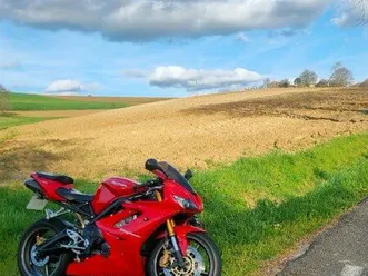 triumph daytona 675