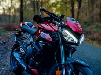 street triple rs 765 triumph