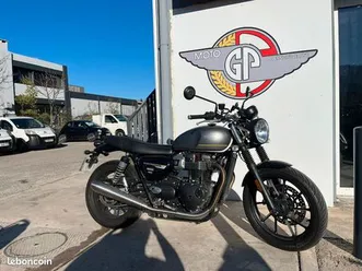 triumph street twin 900