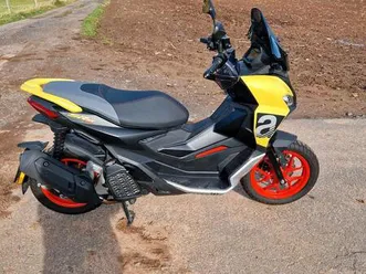 aprilia roller sr gt 200 s