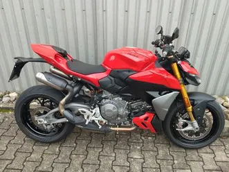 ducati streetfighter v2 s
