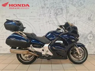 ② honda st1300 pan european (année de construction 2005)