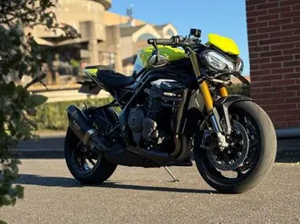 triumph speed triple 1200 rx
